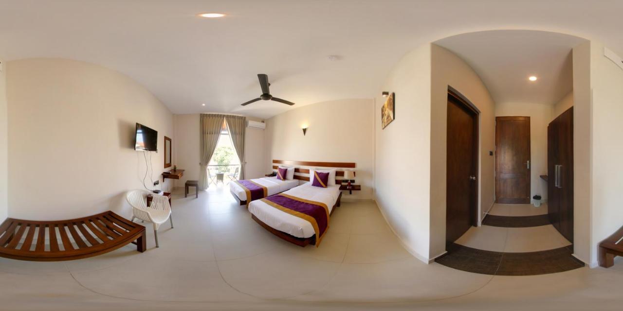 Hive 68 - Hotel And Resorts Negombo Exteriör bild