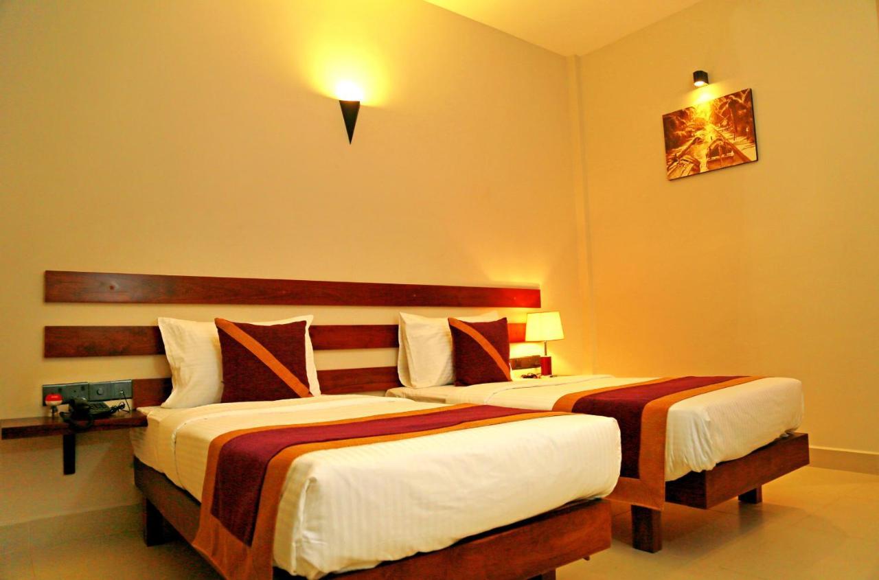 Hive 68 - Hotel And Resorts Negombo Exteriör bild